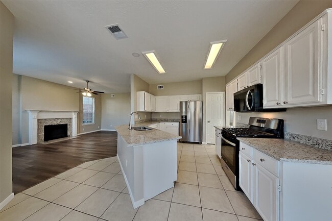 Building Photo - 9658 Therrell Dr