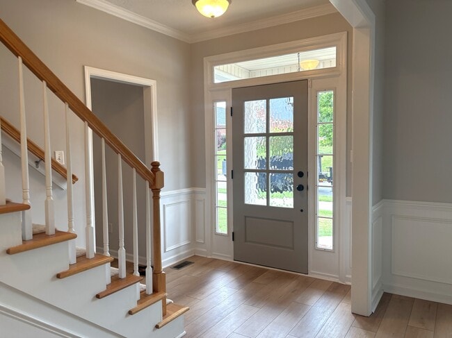 Building Photo - 1673 Jamestown Ave