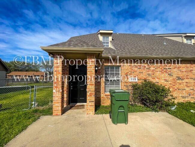 Foto del edificio - 400 Kings Way Dr