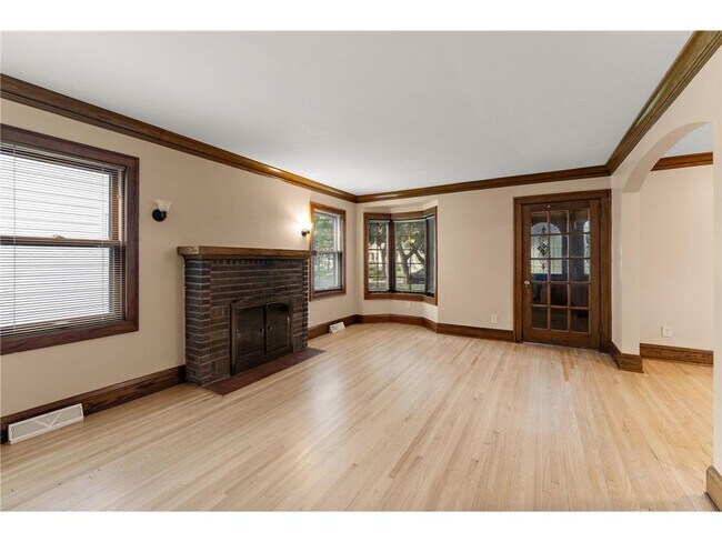 Foto del edificio - 5317 Abbott Ave S
