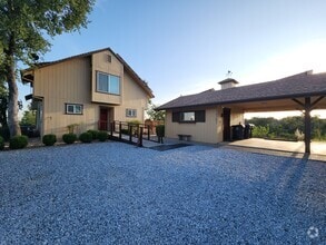 Building Photo - 14565 Carriage Ln