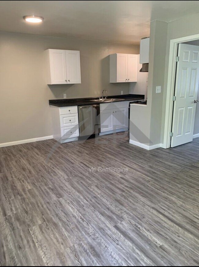 Foto del edificio - 207 E Hurd St