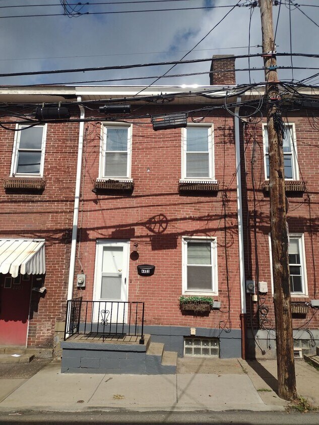 4403 Davison St, Pittsburgh, PA 15201 House Rental in Pittsburgh, PA