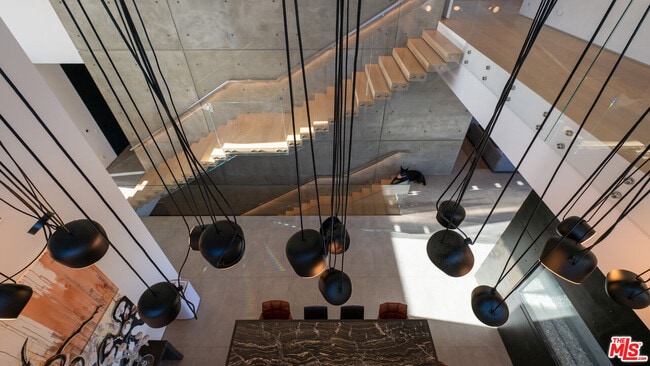 Foto del edificio - 1140 Summit Dr