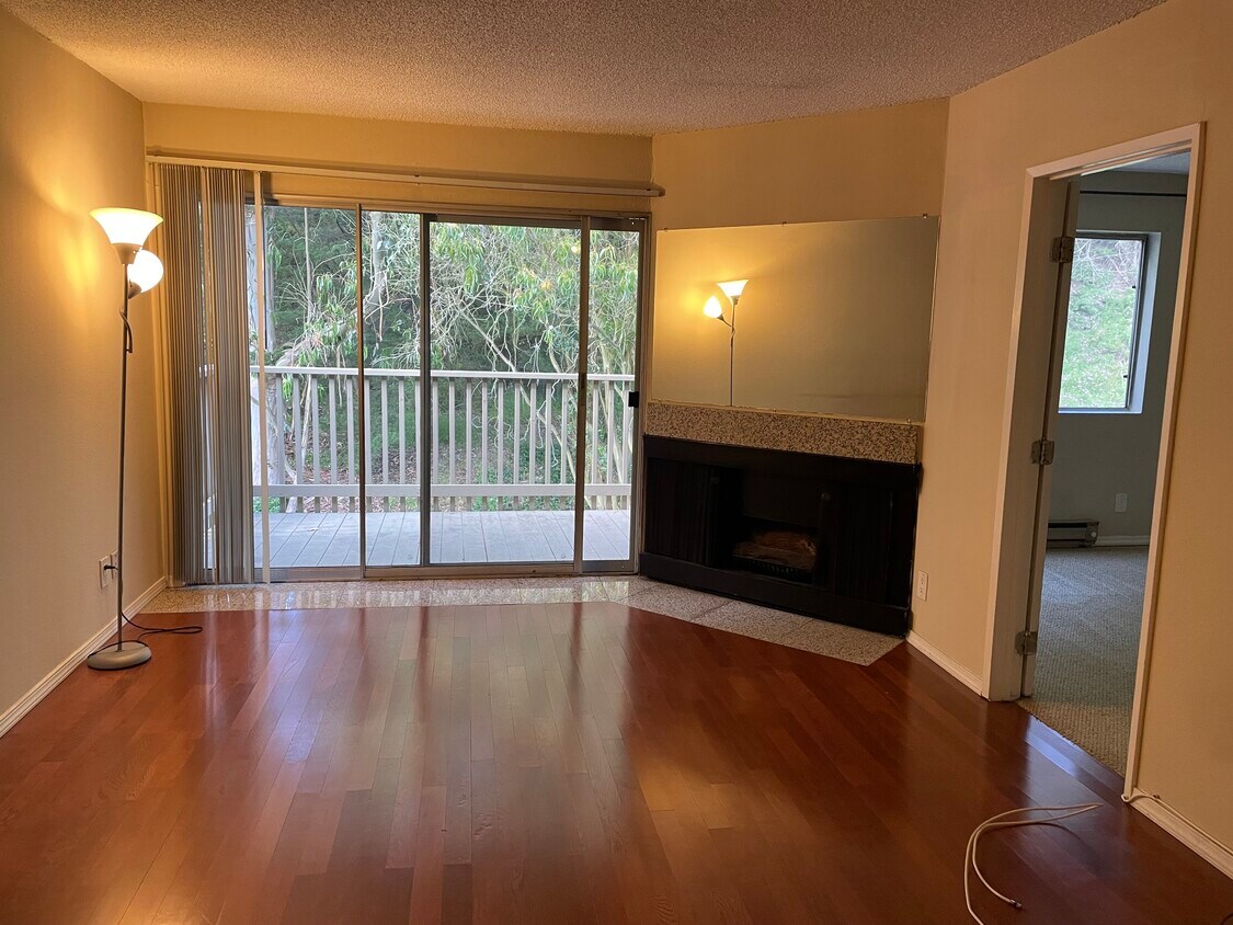 359 Half Moon Ln Unit 306, Daly City, CA 94015 Condo for Rent in Daly