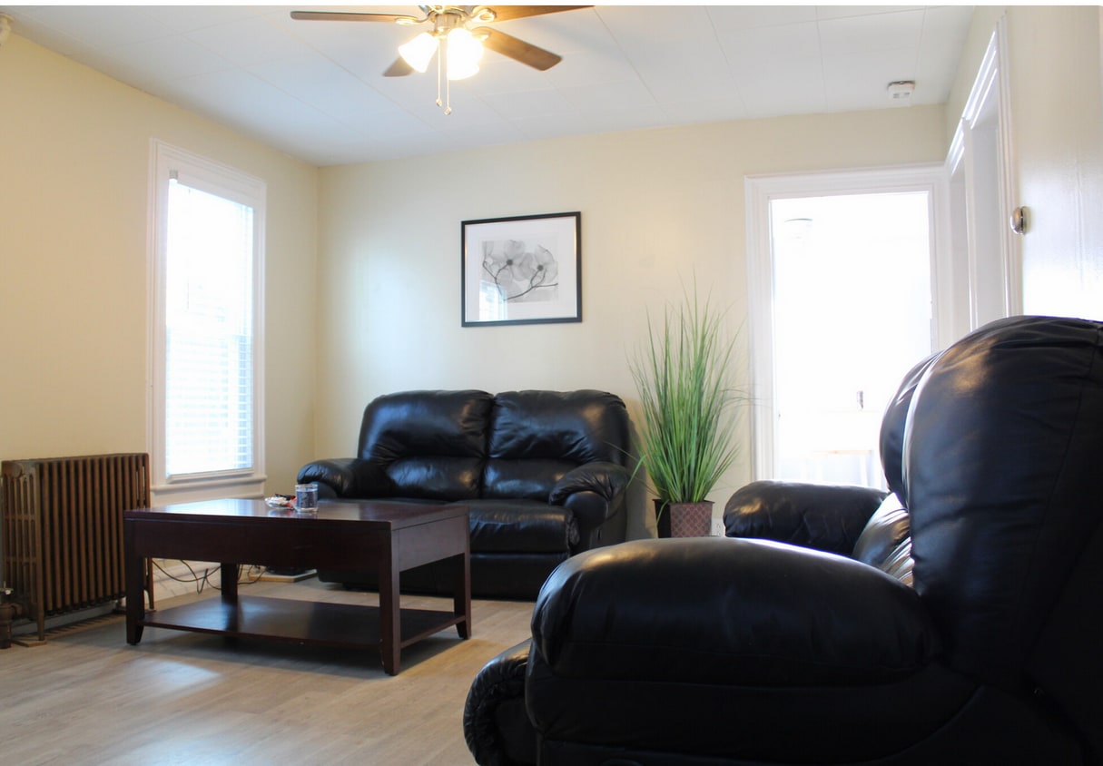 Primary Photo - 52 Broome St