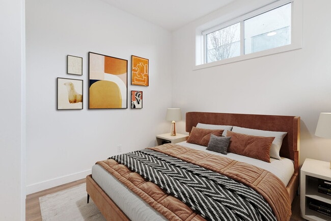 Building Photo - Pet-Friendly 1-Bedroom Lower Suite in North Glenmore Park
