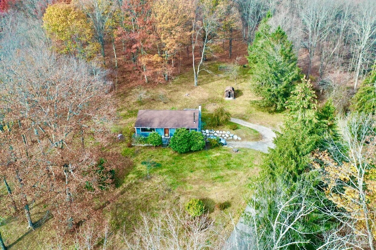 Primary Photo - 623 McGhee Hill Rd