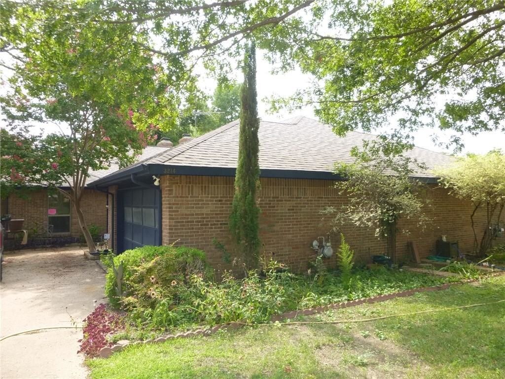 Primary Photo - 3214 Foxboro Dr