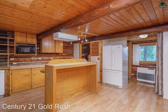 Building Photo - 4 br, 2.5 bath House - 3160 Treaty Street
