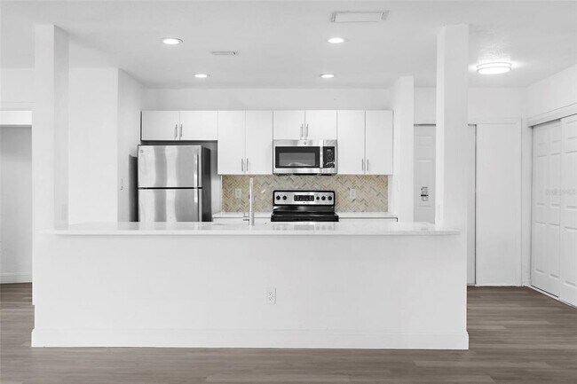 Foto del edificio - 21530 Glendale Ave