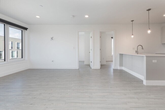 Building Photo - 42 N Beacon St