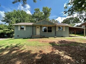 Building Photo - 206 Orleans Dr
