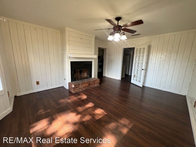 Foto del edificio - 3 br, 1 bath House - 7504 W Canal