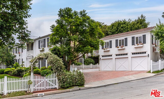 Building Photo - 1465 Lindacrest Dr