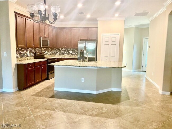 Foto del edificio - 9181 Glenforest Dr