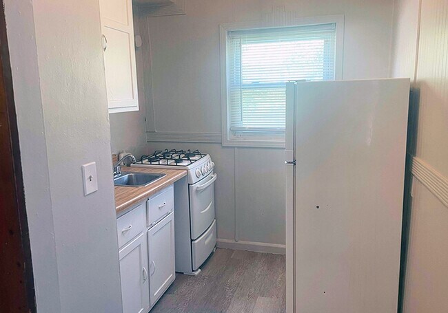 Foto del edificio - 960 Ludlow Ave