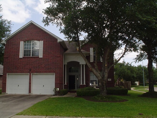 Building Photo - 8934 Aberdeen Oaks Dr
