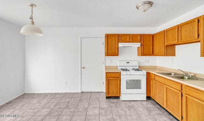 Foto del edificio - 12335 Tierra Baja Way