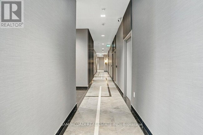 Photo du bâtiment - 3220-3220 Sheppard Ave E