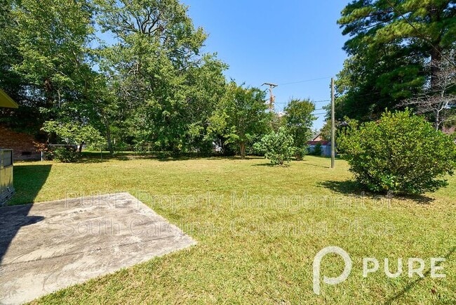 Building Photo - 5912 Barksdale Dr