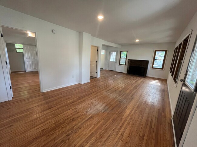 Foto del edificio - 3500 Kyle Ave N