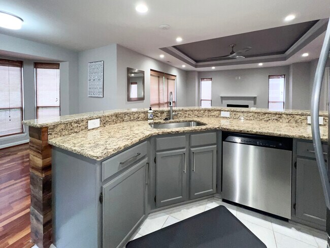 Foto del edificio - 221 New Kent Pl