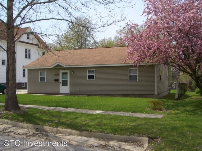 Building Photo - 4 br, 2 bath House - 154 Chandler Blvd