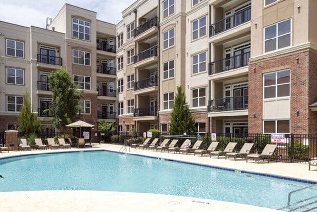 Foto del edificio - 3373 Renaissance Park Pl