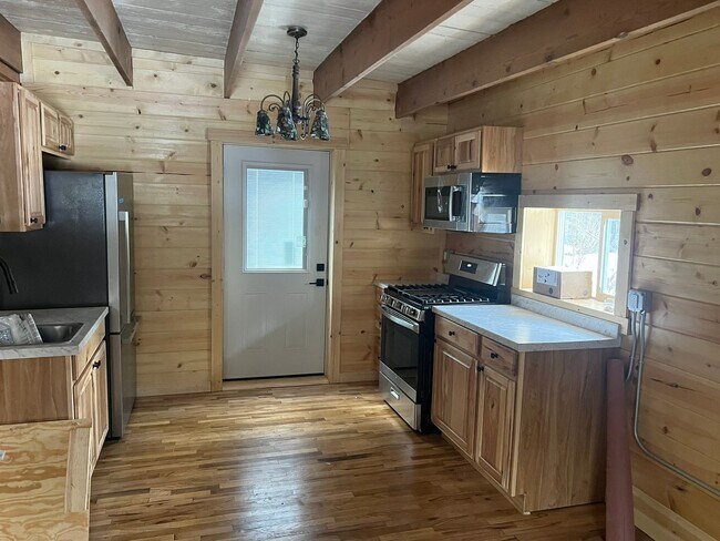 Foto del edificio - Secluded Creekside One Bedroom