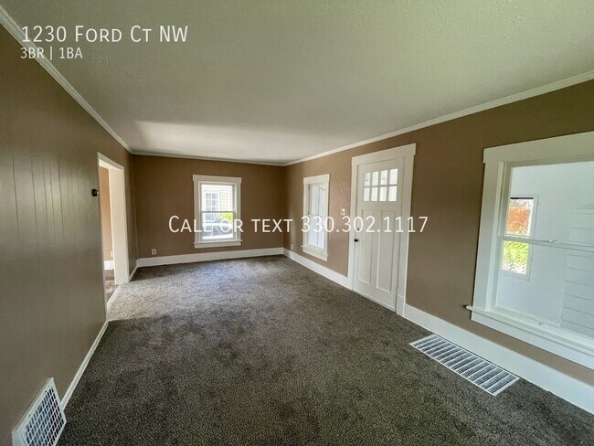 Building Photo - 1230 Ford Ct NW