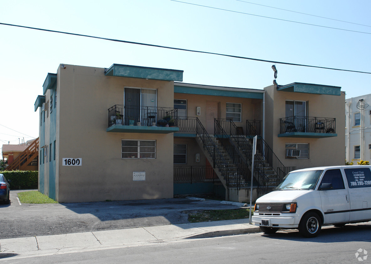 Primary Photo - 1600 NW 3rd St
