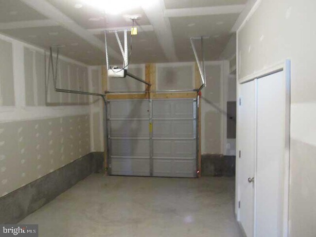 Foto del edificio - 236 Anthem St