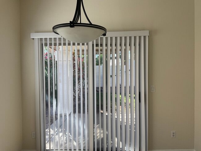 Foto del edificio - 4307 E South Fork Dr