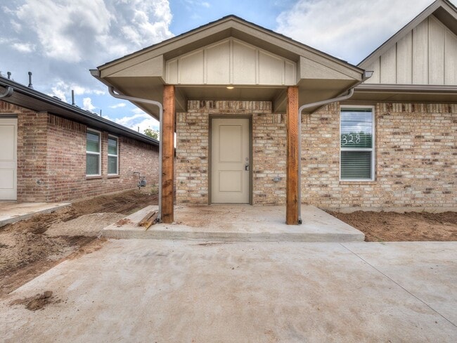 Photo - Beautiful New 3-Bed Duplex – Pet Friendly House