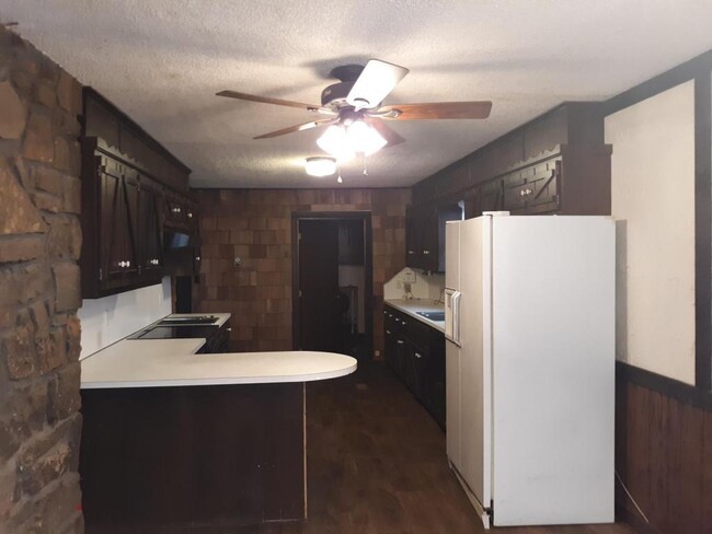 Foto del edificio - 16250 S. 4230 Rd.