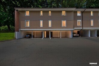 Building Photo - 1634 Farmington Ave