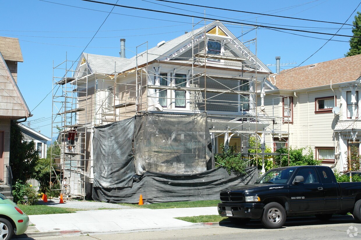 Building Photo - 1510 Oxford St