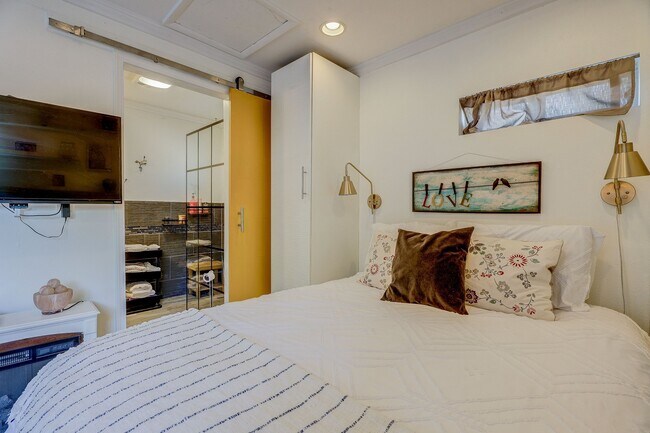 Foto del edificio - 1219 S Corona St