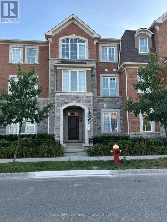 Primary Photo - 1222-1222 Rose Way