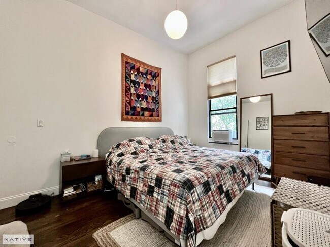Building Photo - 3 bedroom in Brooklyn NY 11222
