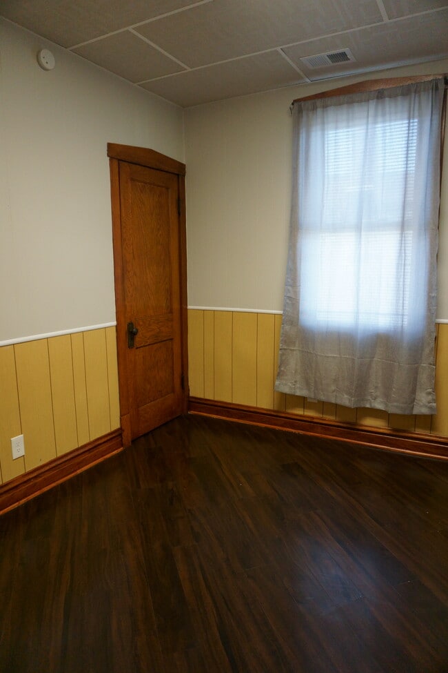 Dormitorio n.° 3 (2 de 2) - 2109 S 59th Ct