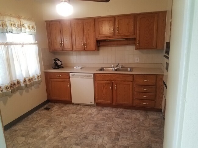 Foto del edificio - 3996 E 154th St