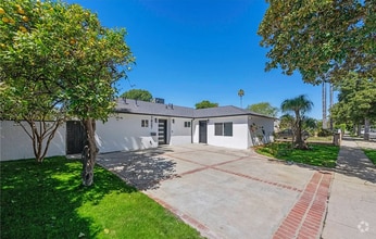 Building Photo - 7827 Hesperia Ave