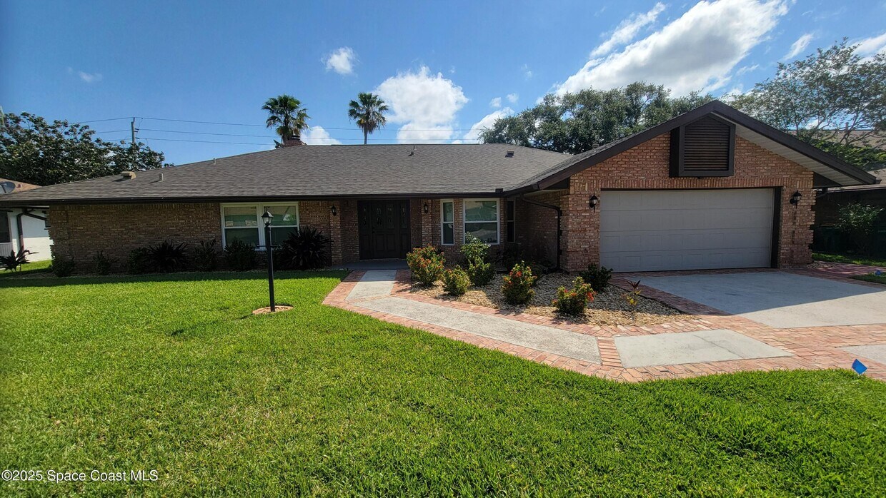 Foto principal - 1209 Bonaventure Dr