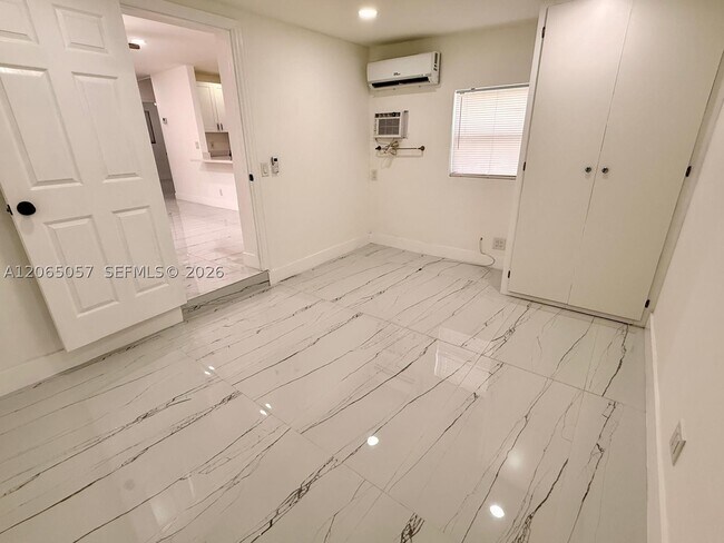 Foto del edificio - 4088 SW 51st St