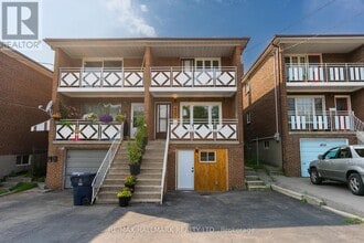 Building Photo - 402 Kingston Rd
