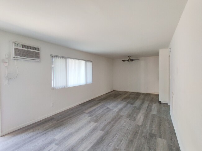 Building Photo - 6240 Lemona Ave