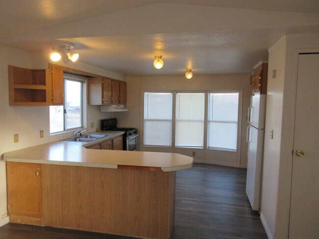 Foto del edificio - **Move-in Bonus!!** 2 bedroom 1 bath Ranch Style Setting