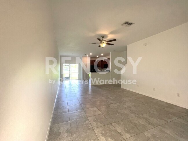 Foto del edificio - REDUCED with $300 Credit for 8/1 Move-in Spacious 3/2.5/1 Townhome in Riverview